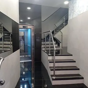 Apartamento Amplio, Luminoso Y Moderno Cerca Del Casco Viejo, Bilbao